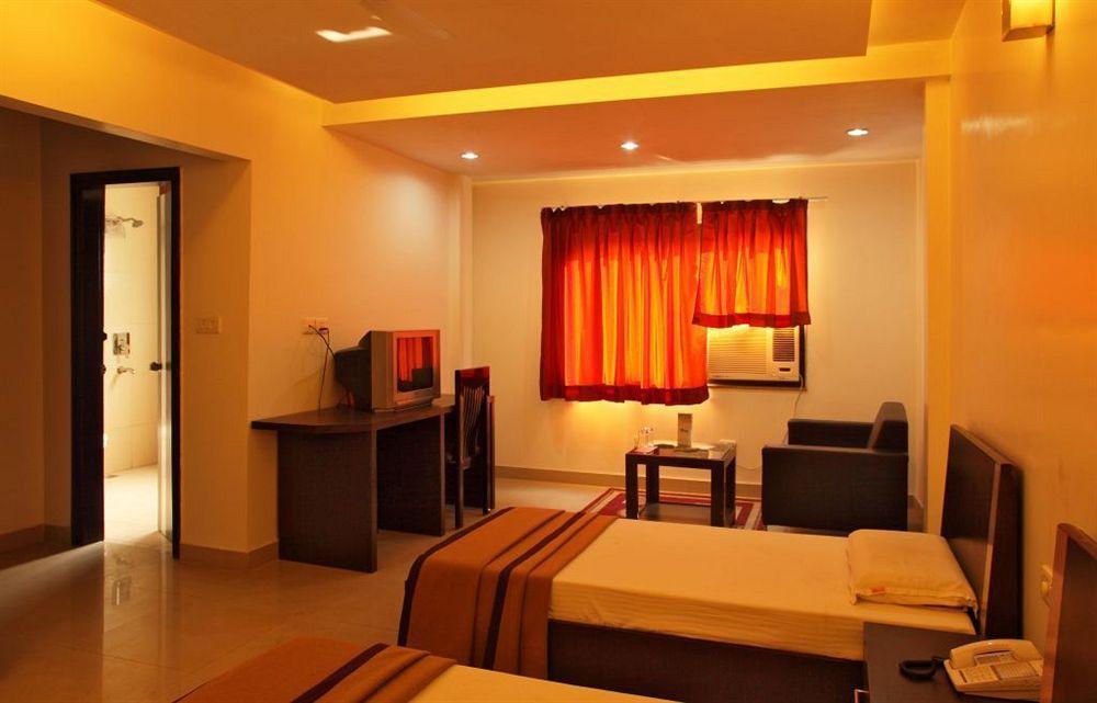 Hotel Lohmod At National Highway 8 - Free Airport Transffer New Delhi Exterior foto