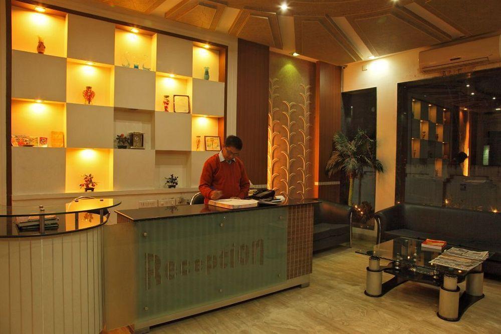 Hotel Lohmod At National Highway 8 - Free Airport Transffer New Delhi Exterior foto