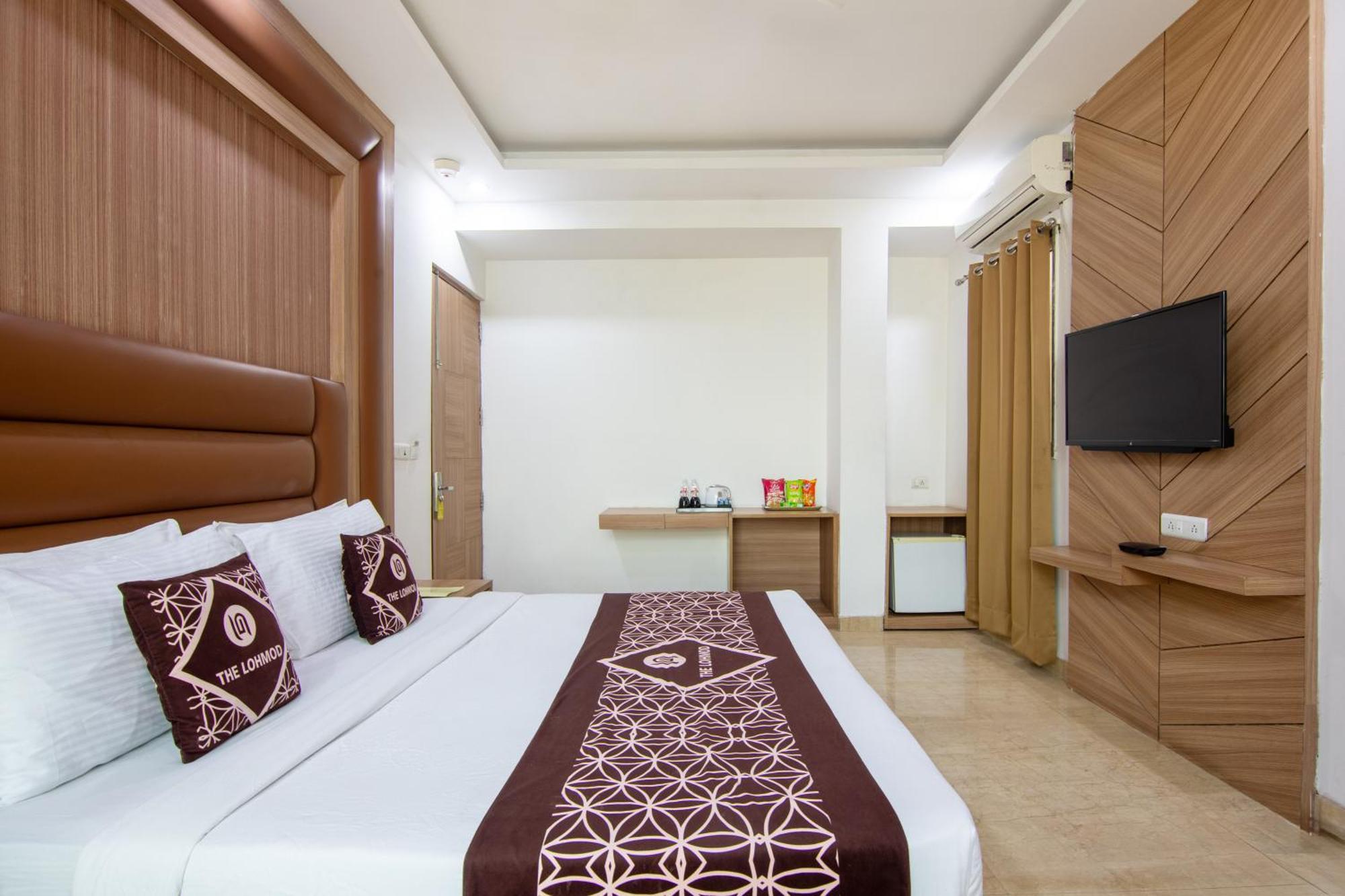 Hotel Lohmod At National Highway 8 - Free Airport Transffer New Delhi Exterior foto