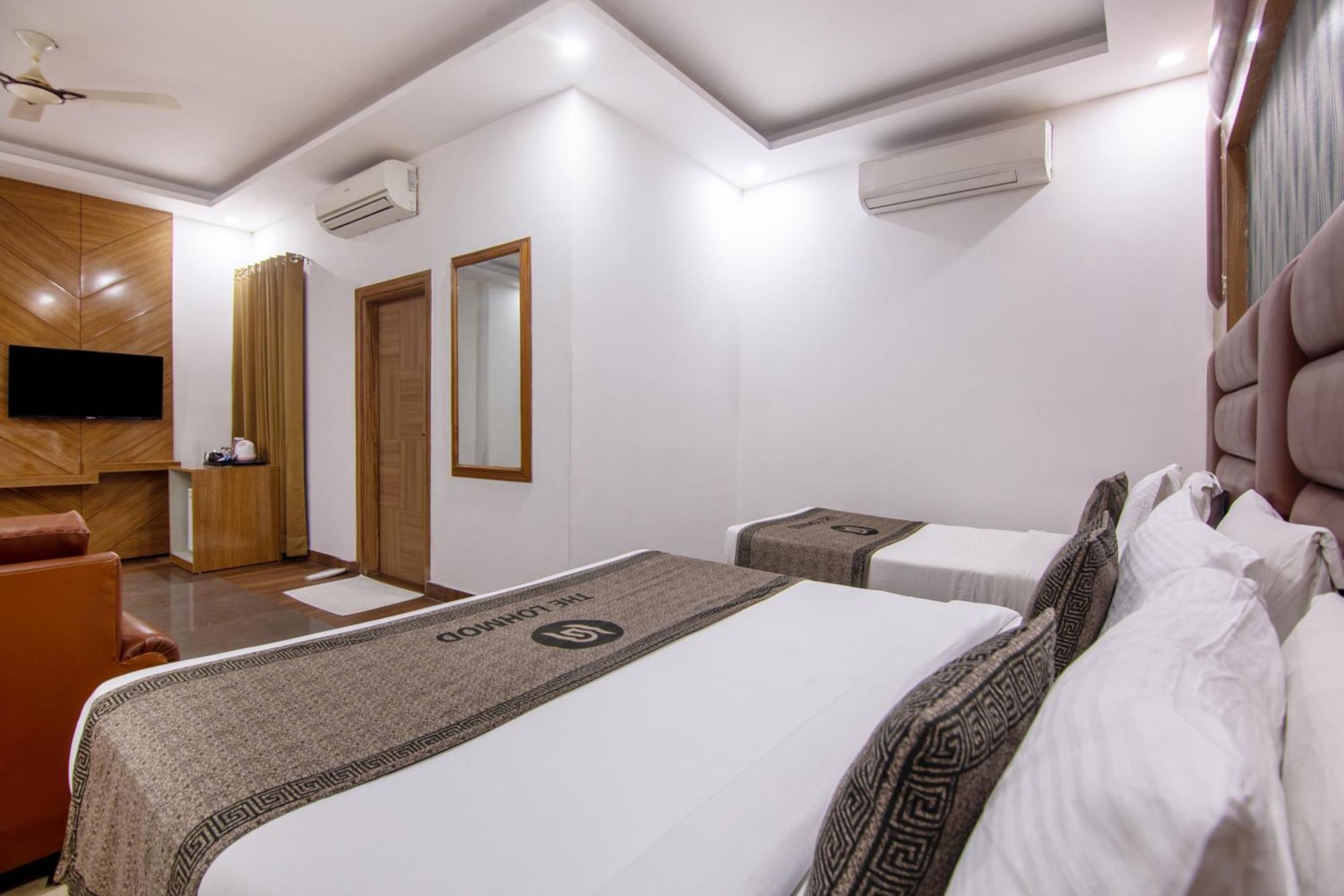Hotel Lohmod At National Highway 8 - Free Airport Transffer New Delhi Exterior foto