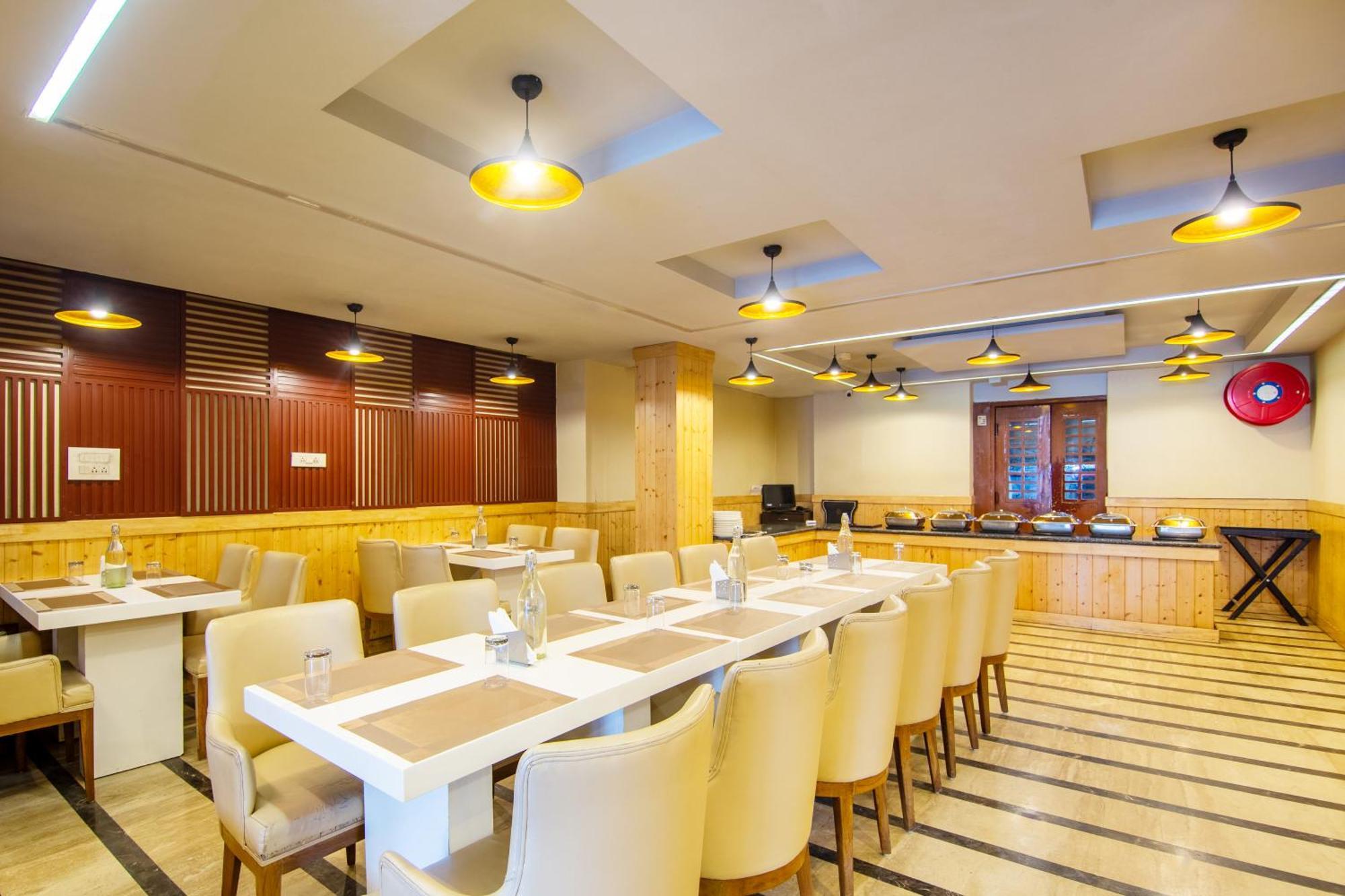 Hotel Lohmod At National Highway 8 - Free Airport Transffer New Delhi Exterior foto
