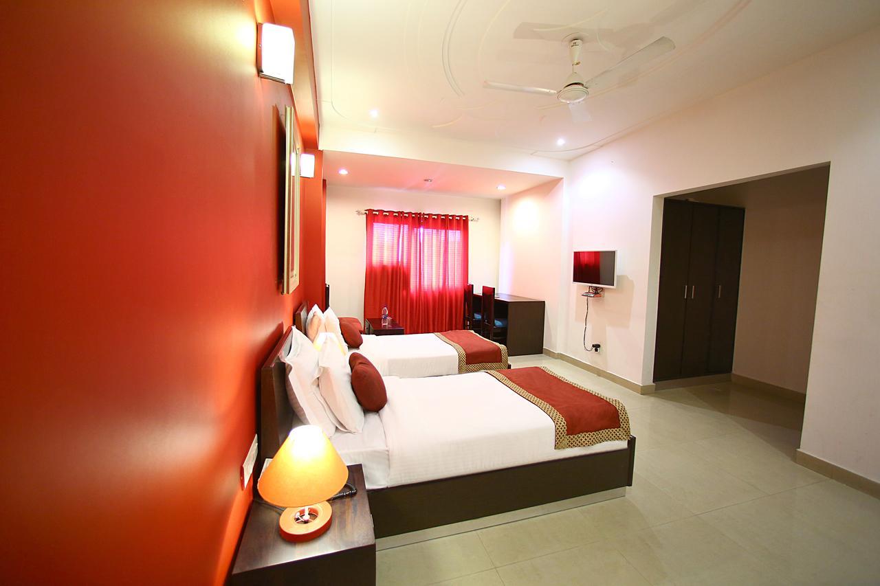 Hotel Lohmod At National Highway 8 - Free Airport Transffer New Delhi Exterior foto
