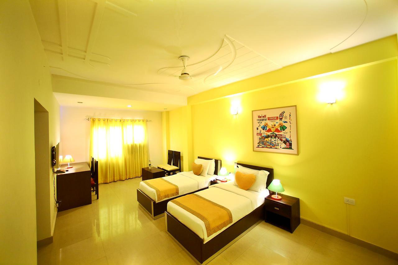 Hotel Lohmod At National Highway 8 - Free Airport Transffer New Delhi Exterior foto