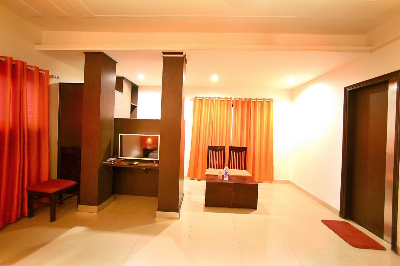 Hotel Lohmod At National Highway 8 - Free Airport Transffer New Delhi Exterior foto